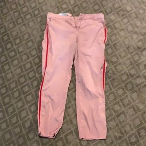 Pink sundry capris